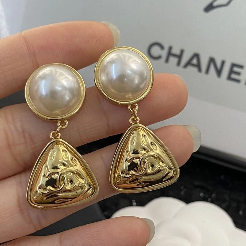 Casual Chanel Earrings 231209
