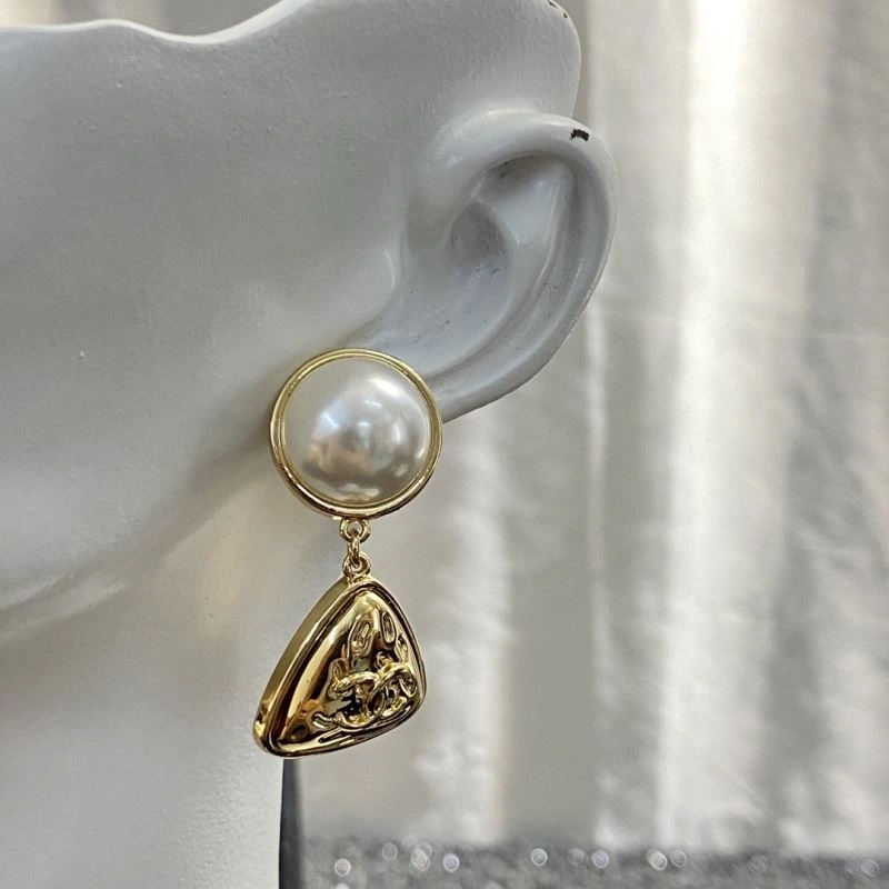Casual Chanel Earrings 231209