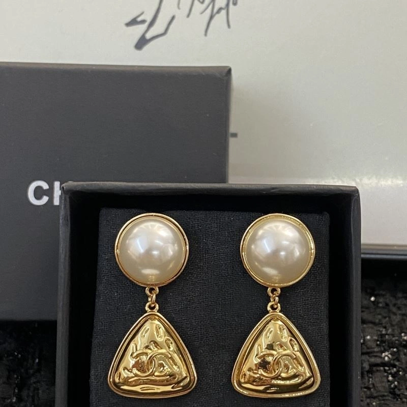 Casual Chanel Earrings 231209