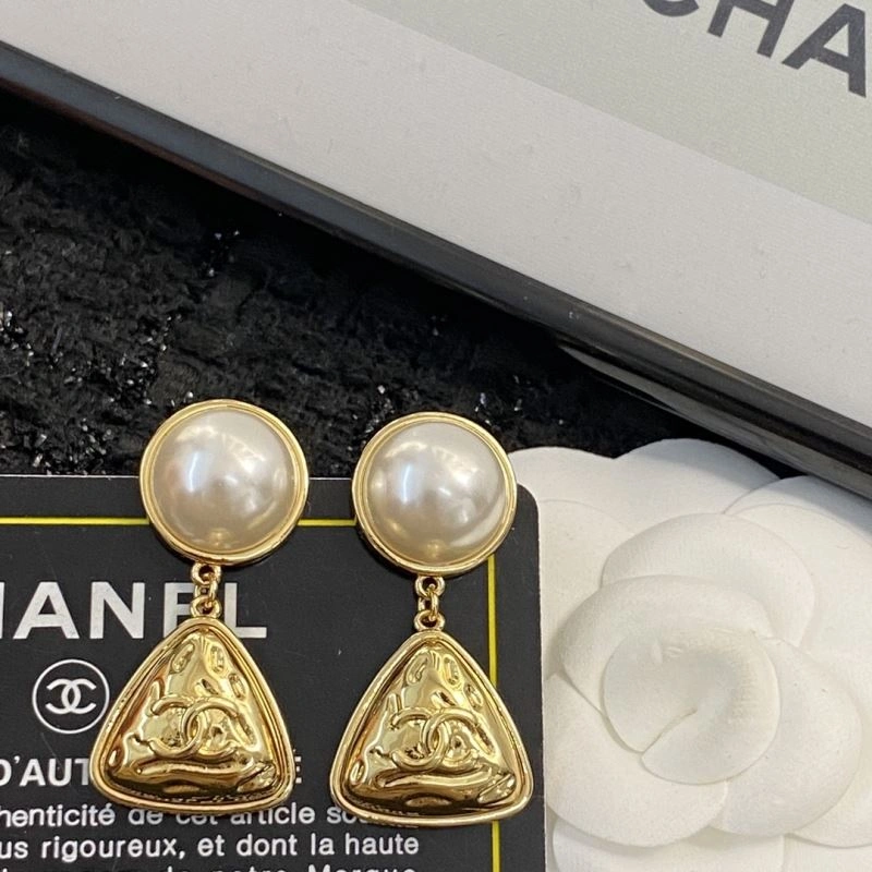 Casual Chanel Earrings 231209