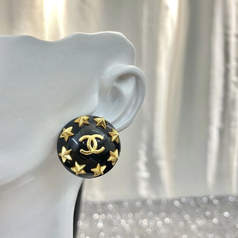 Chanel Earrings Versatile 231182