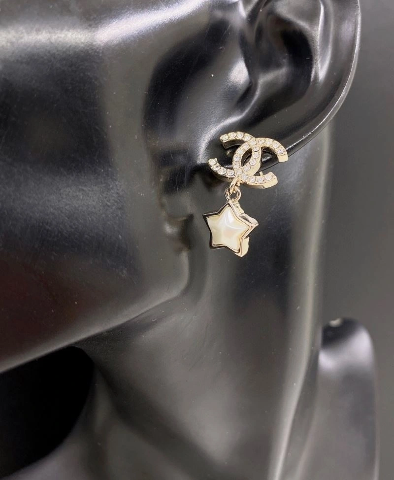 Comfortable Chanel Earrings 231178