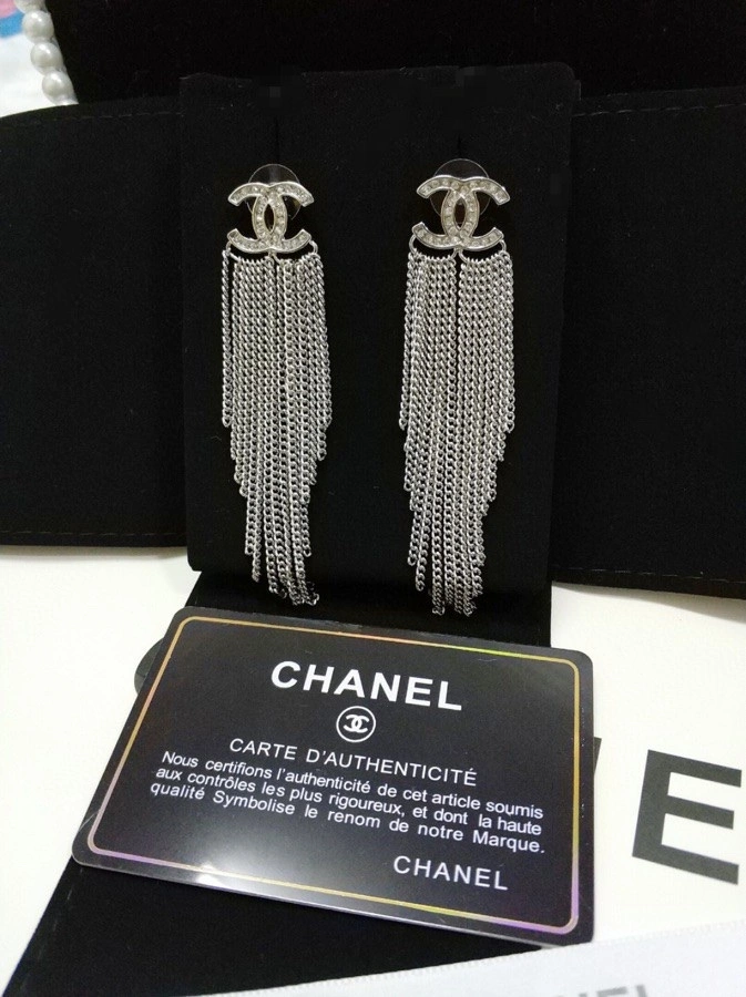 Chanel Earrings Affordable 231169