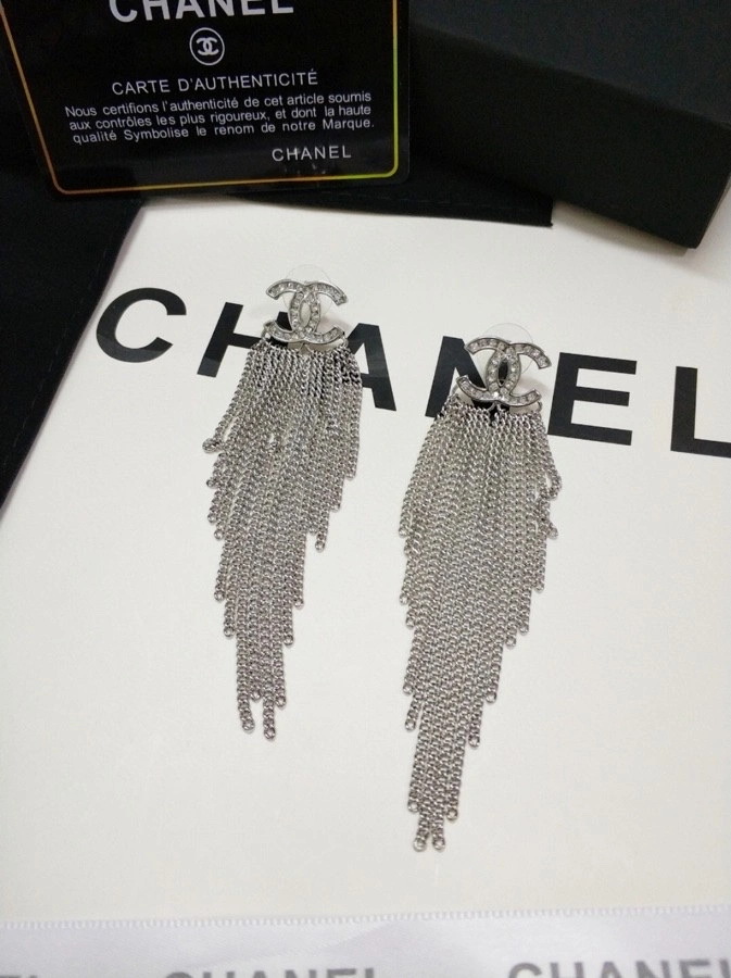 Chanel Earrings Affordable 231169