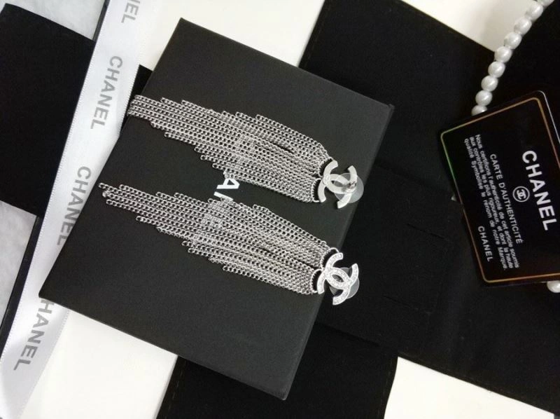 Chanel Earrings Affordable 231169