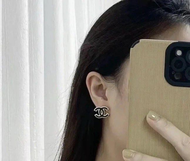 HighQuality Chanel Earrings 231150