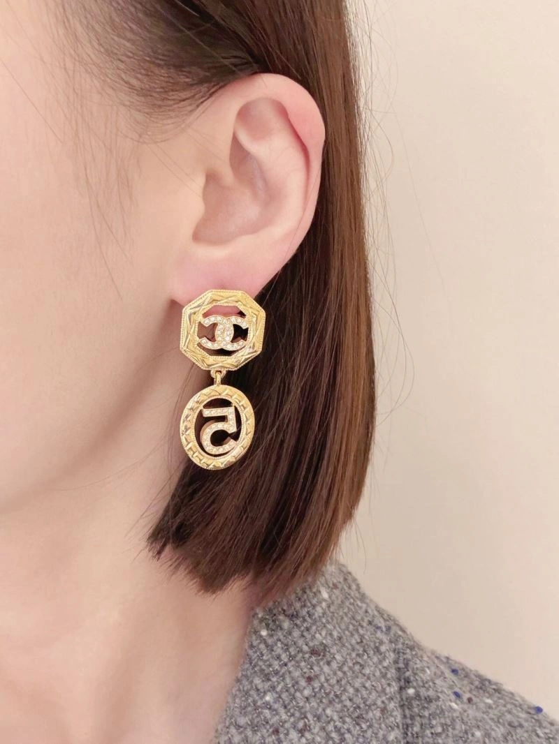 Reliable Chanel Earrings 231159