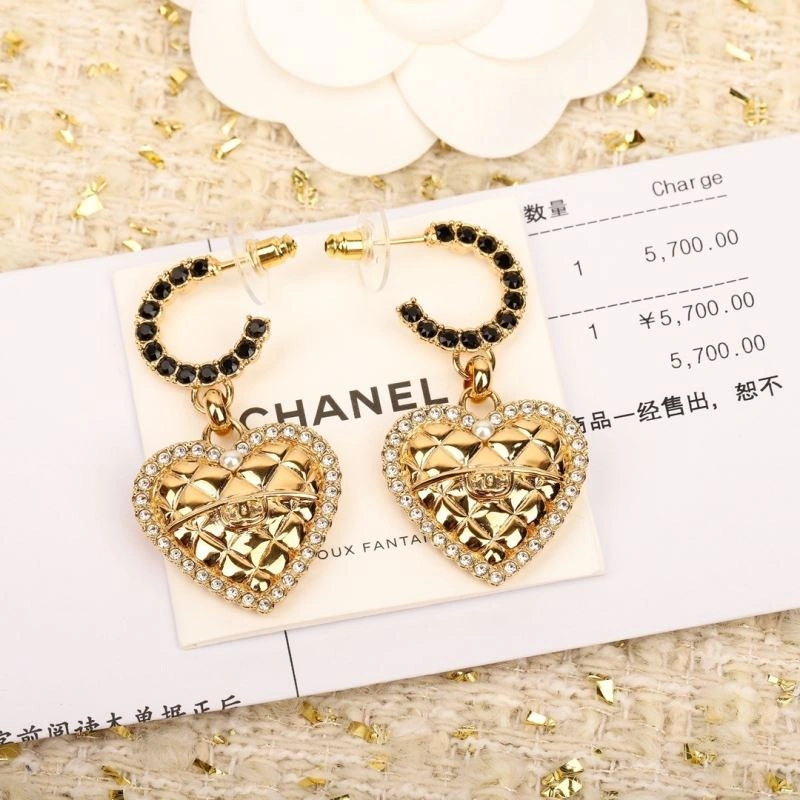Sporty Chanel Earrings 231160