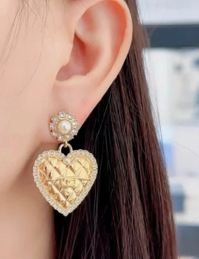 Chanel Earrings Functional 231184