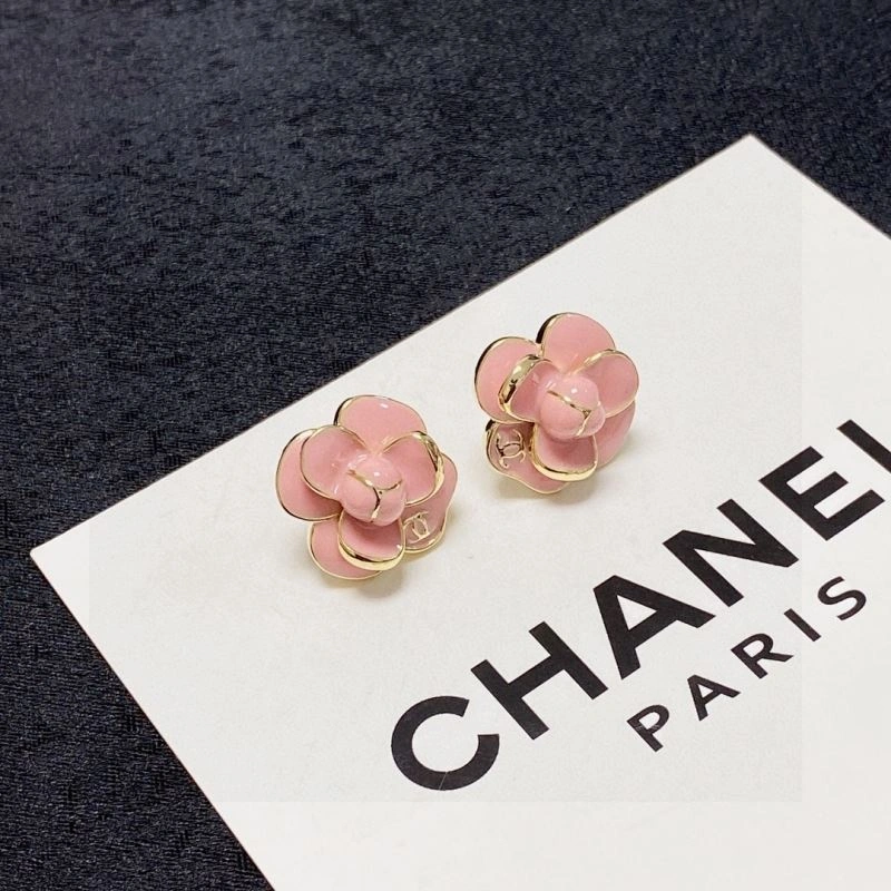 Chic Chanel Earrings 231136