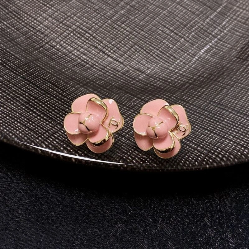 Chic Chanel Earrings 231136