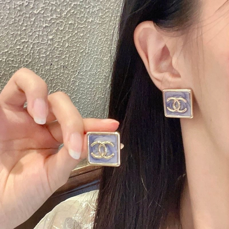 Durable Chanel Earrings 231163