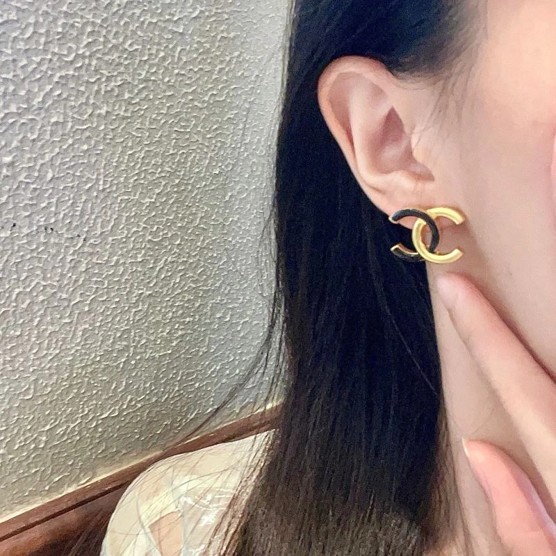TimelessDesign Chanel Earrings 231158