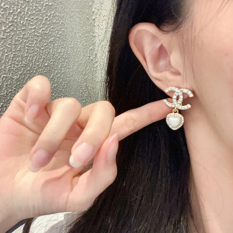 Durable Chanel Earrings 231144
