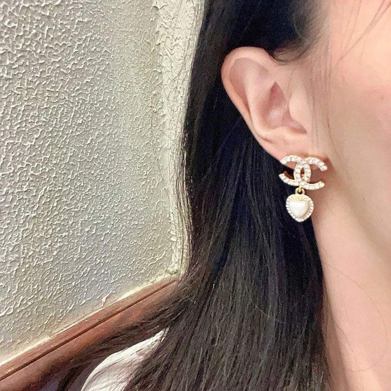 Durable Chanel Earrings 231144