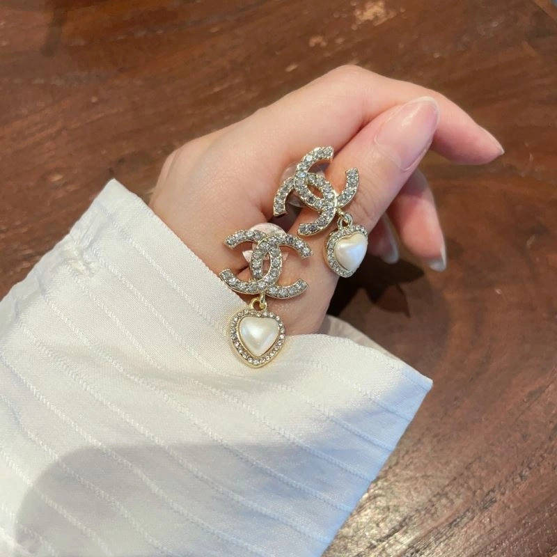 Durable Chanel Earrings 231144