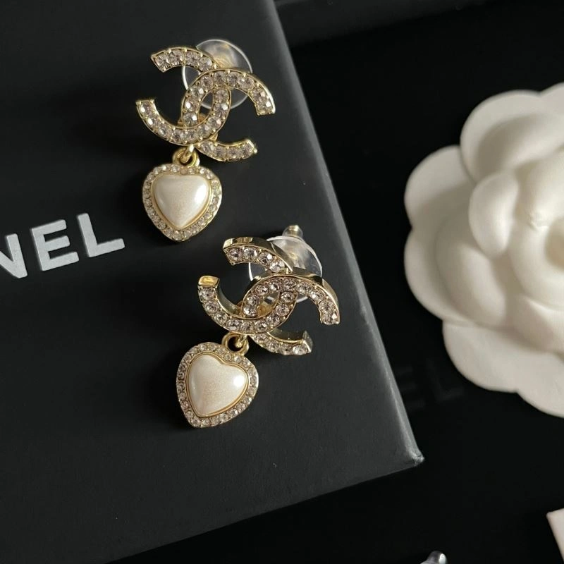 Durable Chanel Earrings 231144