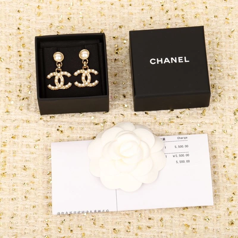Chanel Earrings Stretchable 231124