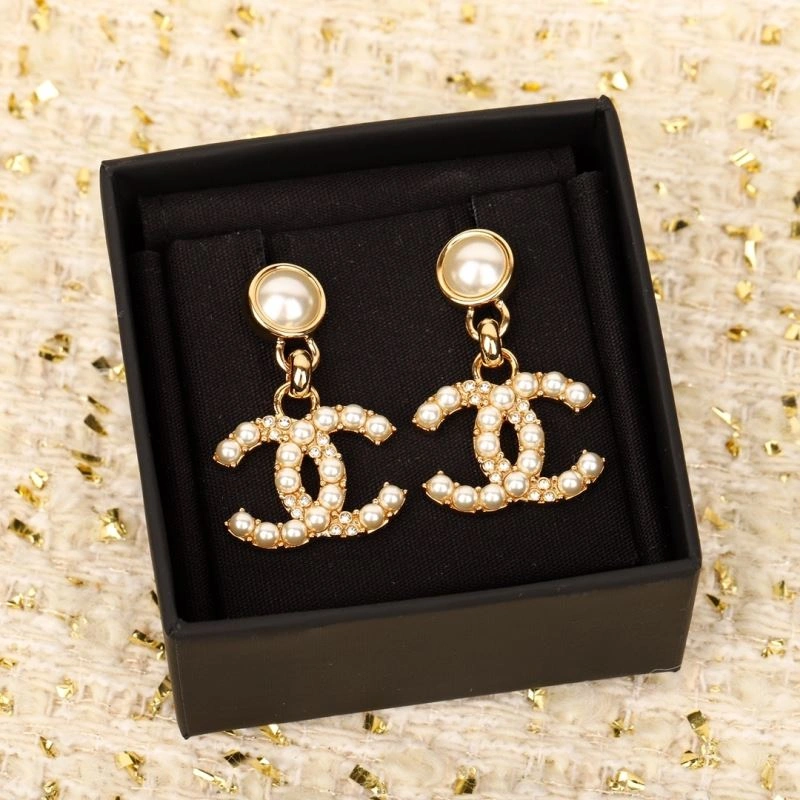 Chanel Earrings Stretchable 231124