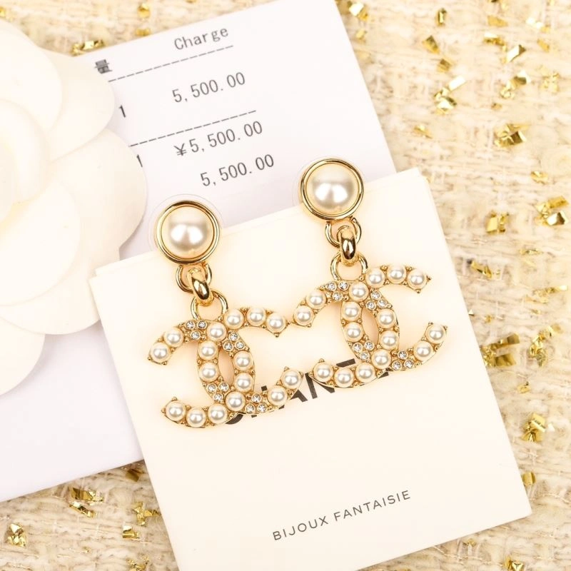 Chanel Earrings Stretchable 231124