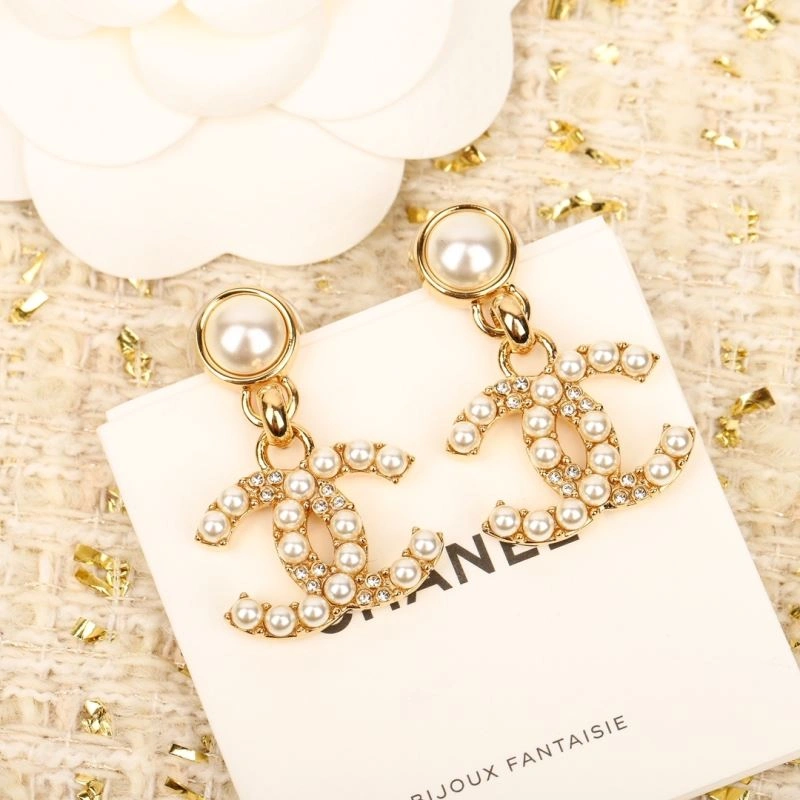 Chanel Earrings Stretchable 231124
