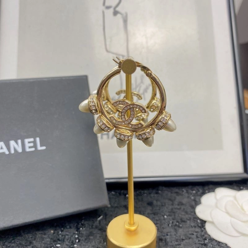 Lightweight Chanel Earrings 231127
