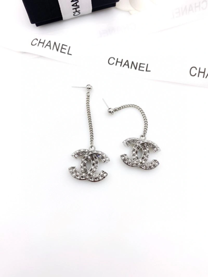 Chanel Earrings Breathable 231157