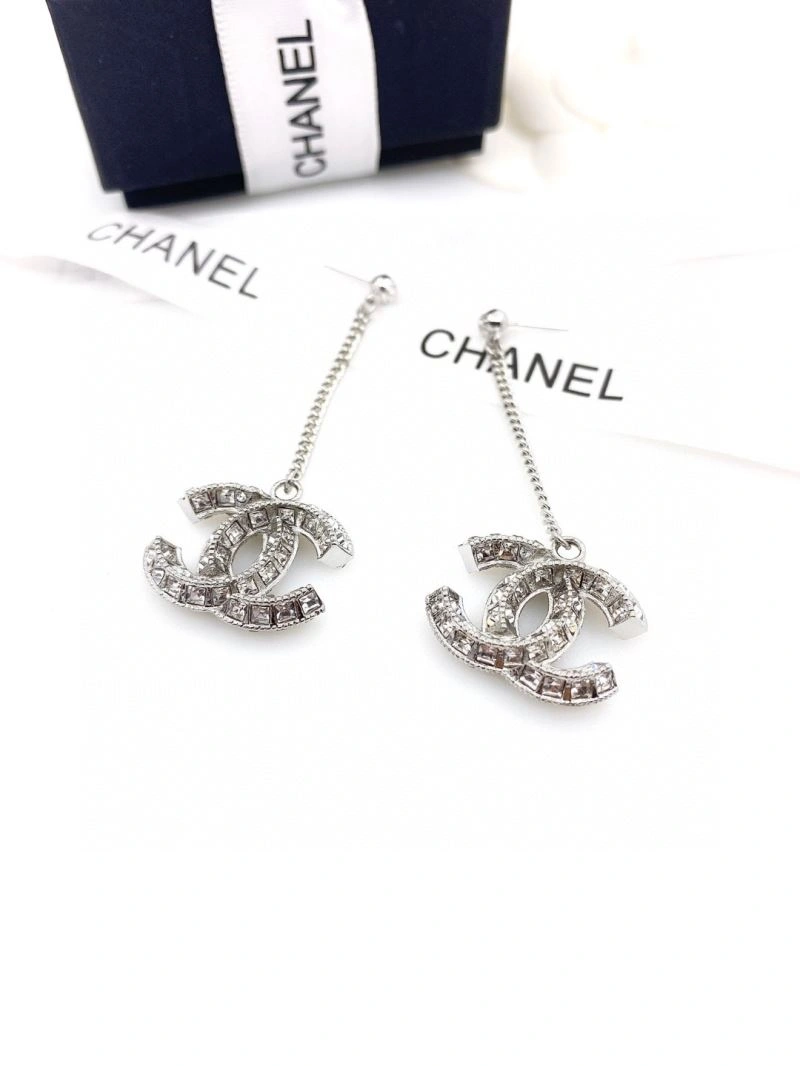Chanel Earrings Breathable 231157