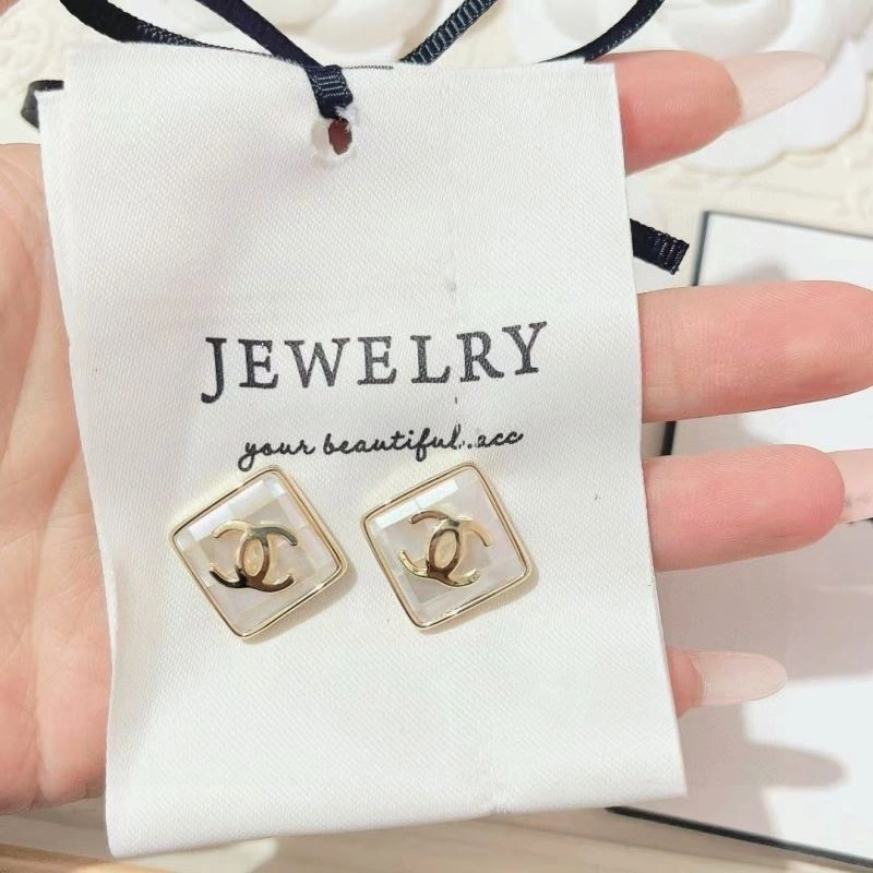 Premium Chanel Earrings 231126