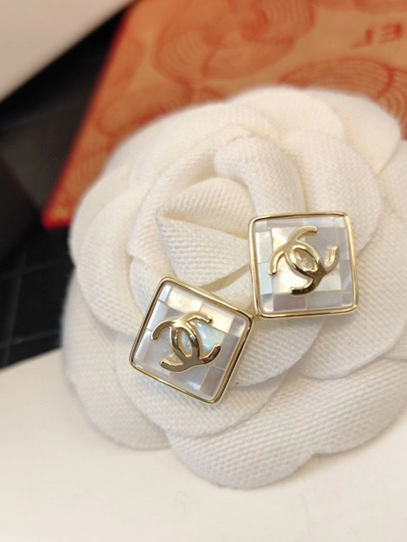Premium Chanel Earrings 231126
