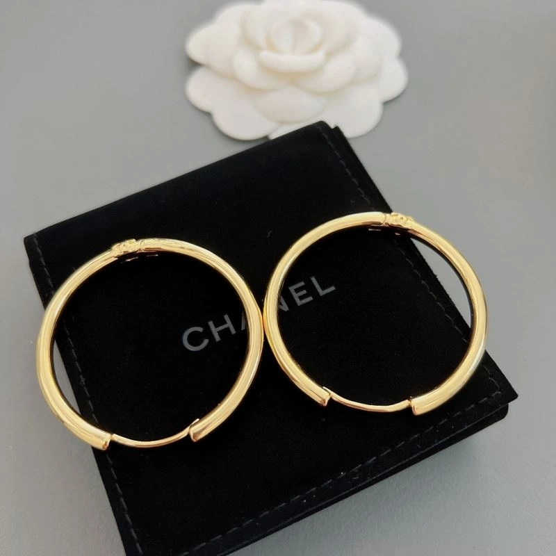 Popular Chanel Earrings 231115