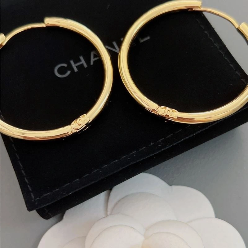 Popular Chanel Earrings 231115
