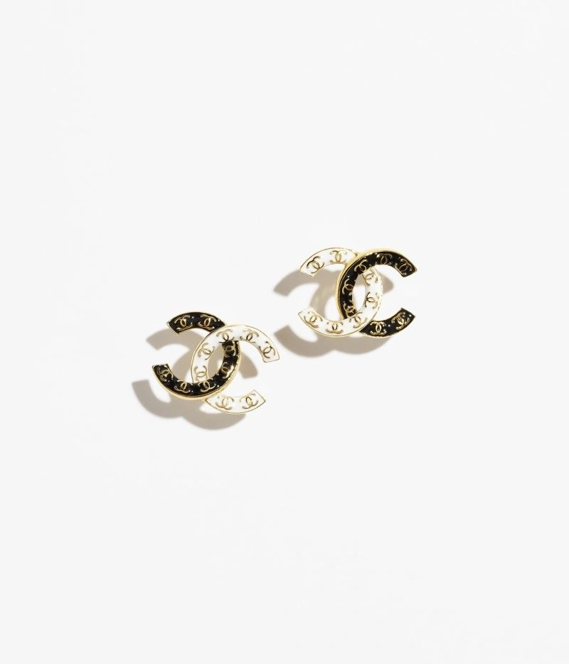 Chanel Earrings Bold 231128