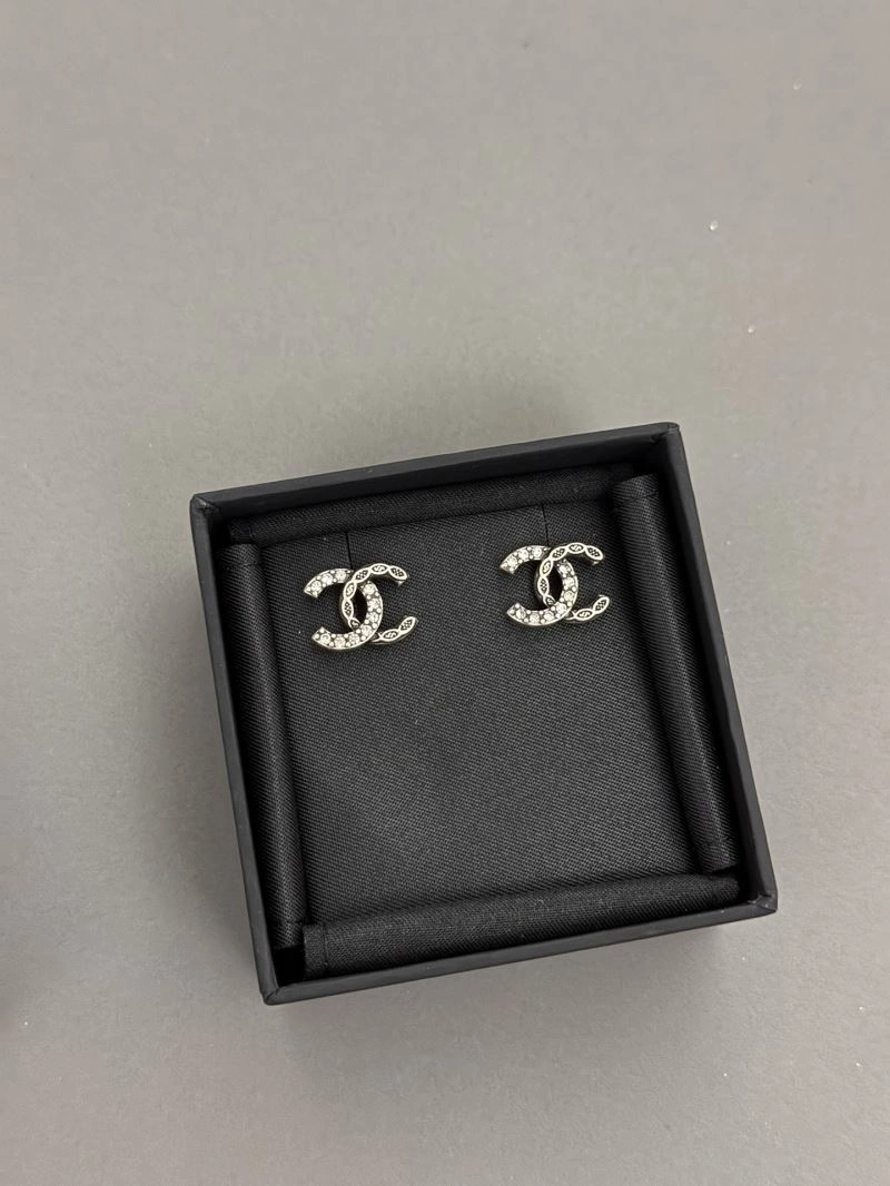 Chanel Earrings Fashionable 231140
