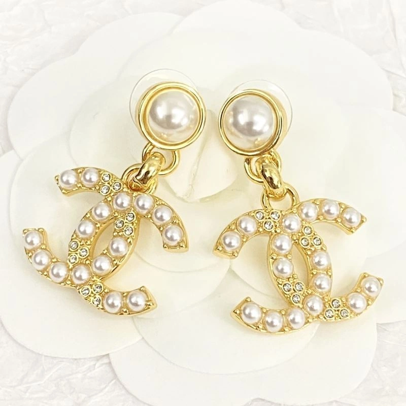 Chanel Earrings Vibrant 231143