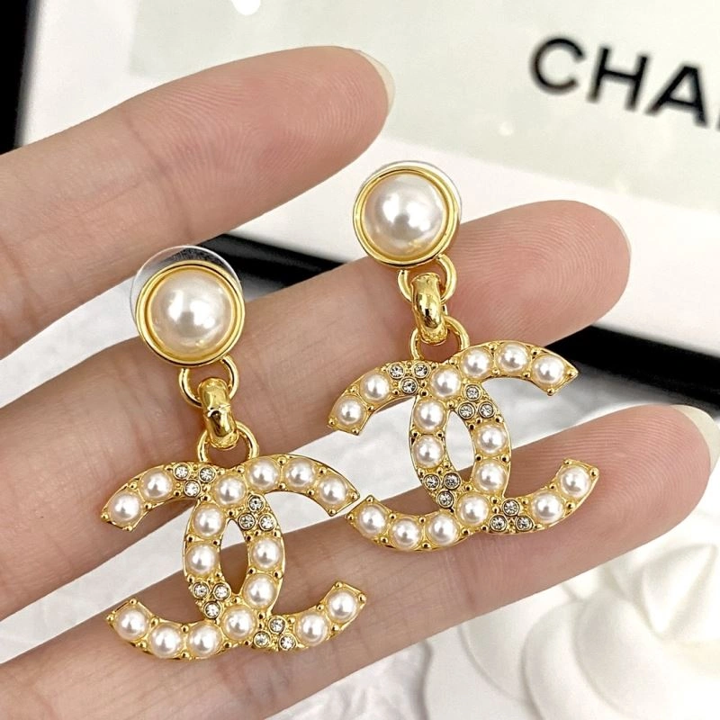 Chanel Earrings Vibrant 231143