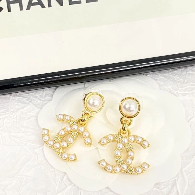Chanel Earrings Vibrant 231143