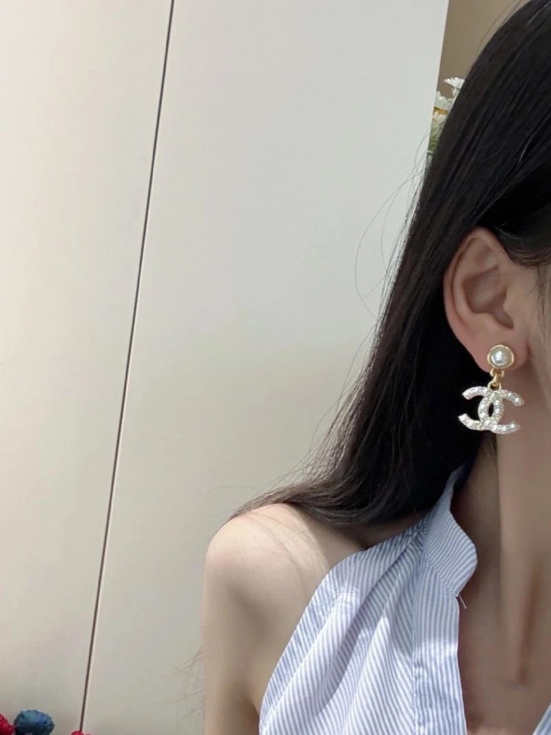 Chanel Earrings Vibrant 231143