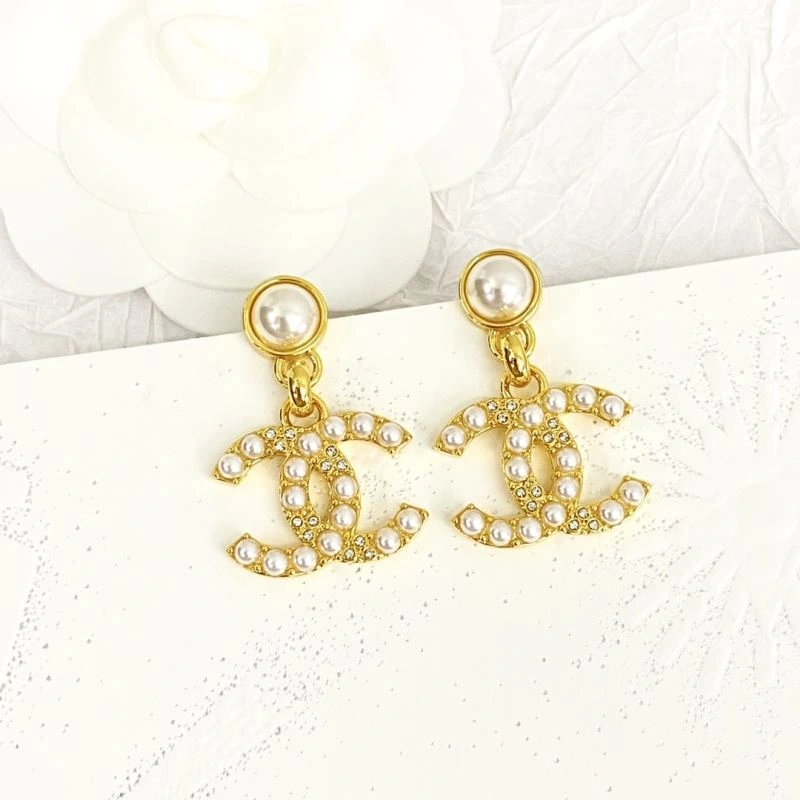 Chanel Earrings Vibrant 231143