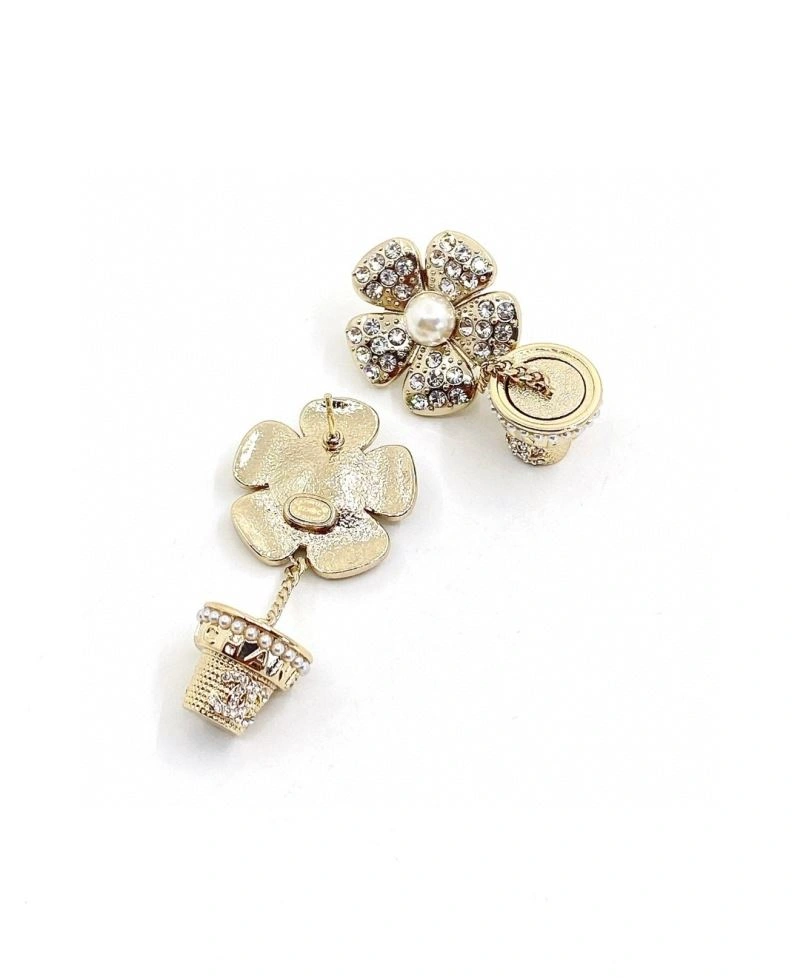 Stylish Chanel Earrings 231145