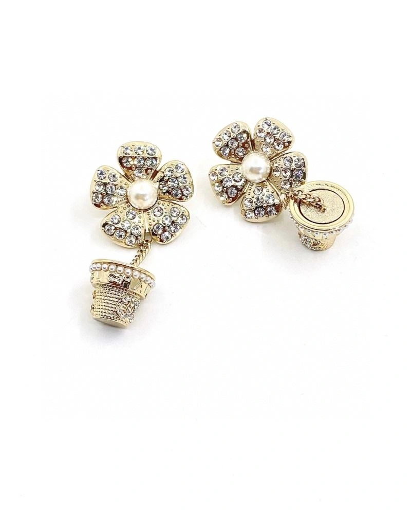 Stylish Chanel Earrings 231145