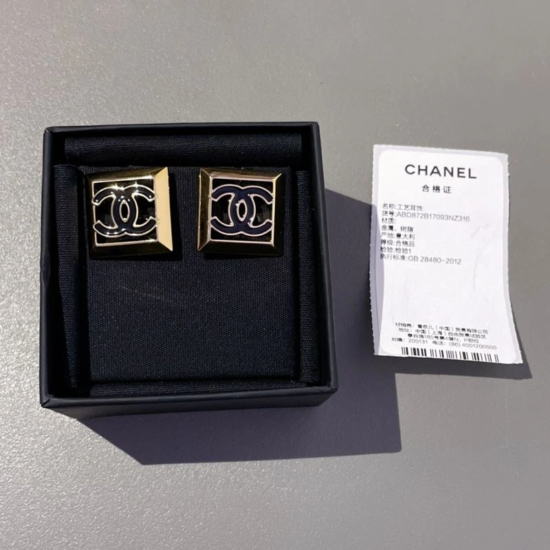 Chanel Earrings Effortless 231094