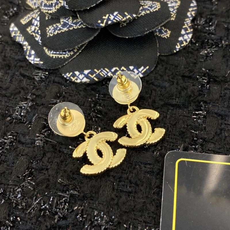 WaterResistant Chanel Earrings 231102