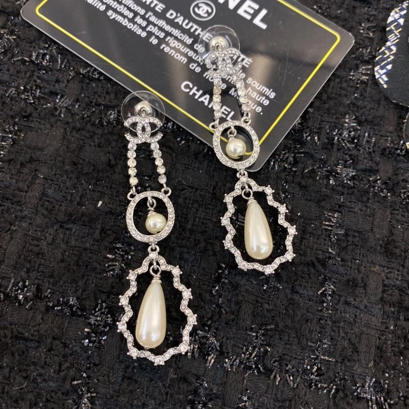 Sporty Chanel Earrings 231085