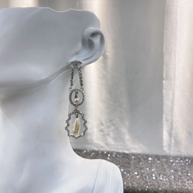 Sporty Chanel Earrings 231085