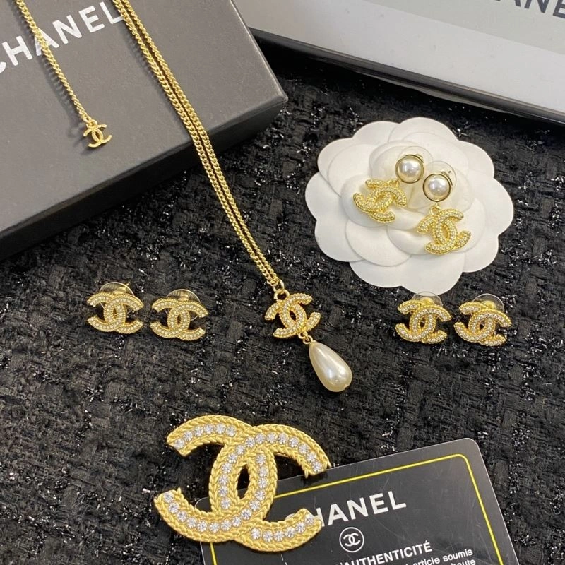 Chanel Earrings ComfortFit 231101
