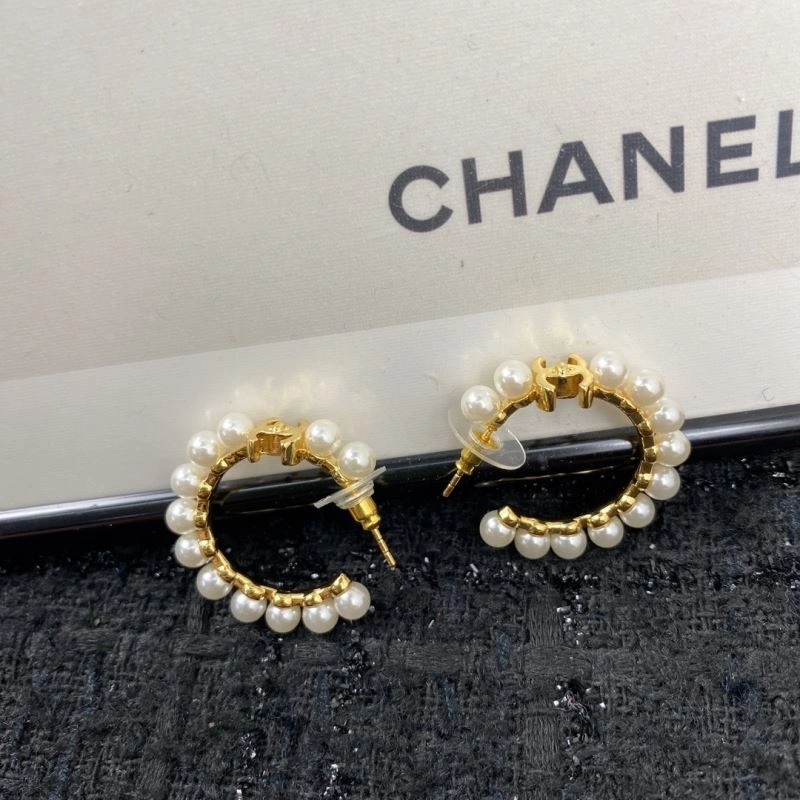 Versatile Chanel Earrings 231083