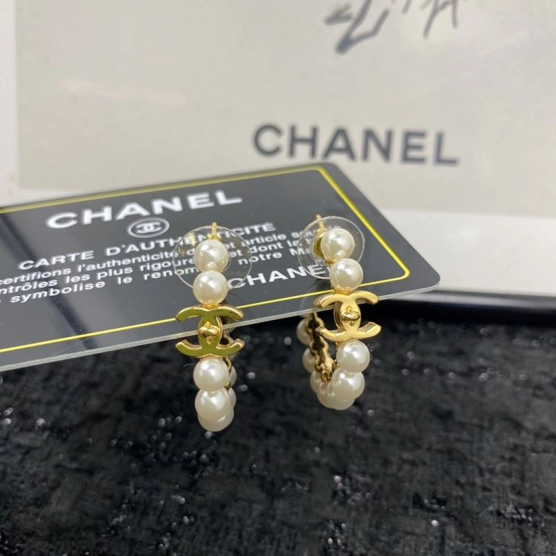 Versatile Chanel Earrings 231083