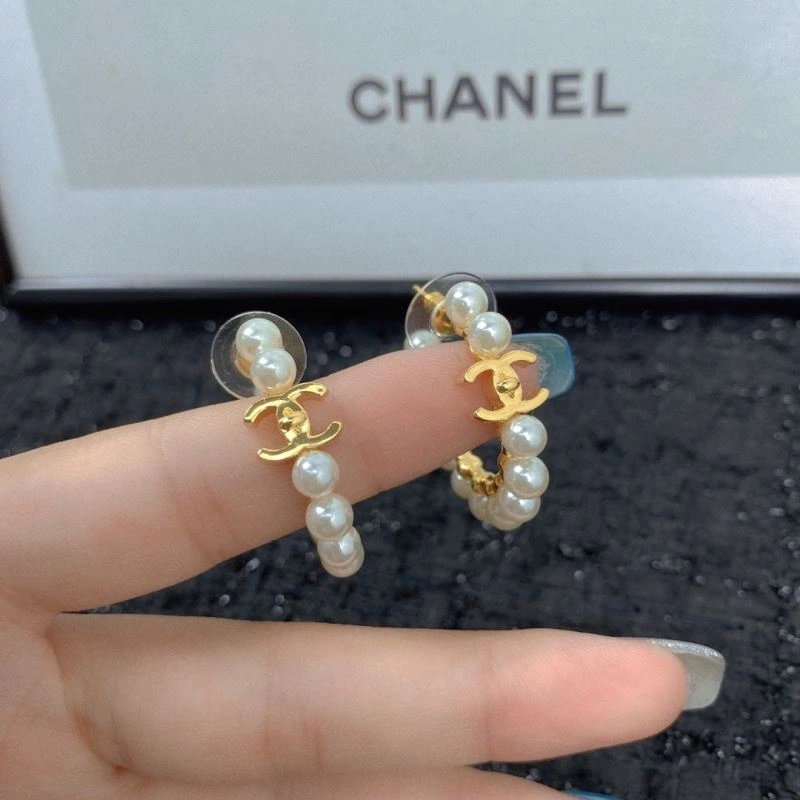Versatile Chanel Earrings 231083