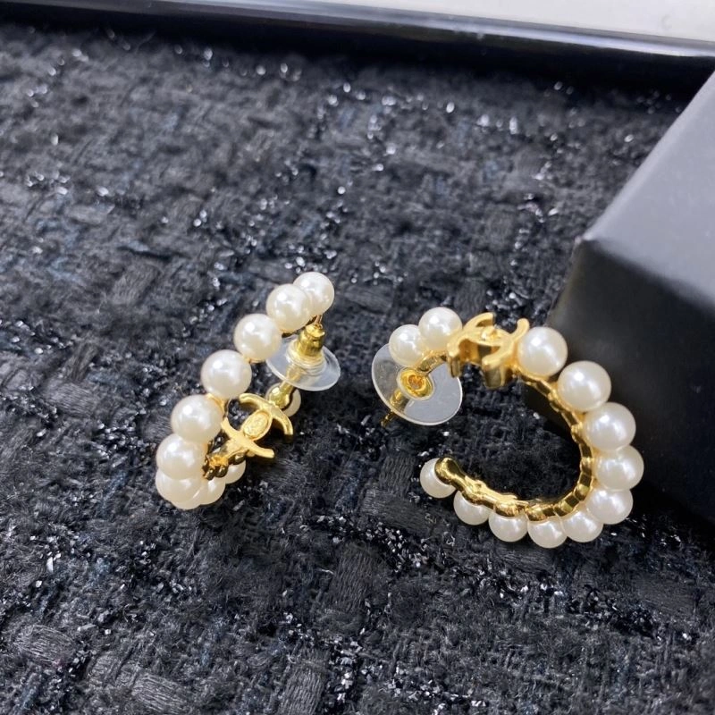 Versatile Chanel Earrings 231083